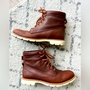 Timberland Waterproof Leather Boots Womens size 9 Like New